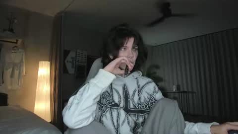 Snapshot of uwu_eva chatting on 06-25-26, 07:40 Eva online show from 06-25-26, 07:40