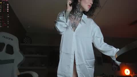 Snapshot of uwu_eva chatting on 06-26-26, 09:41 Eva online show from 06-26-26, 09:41