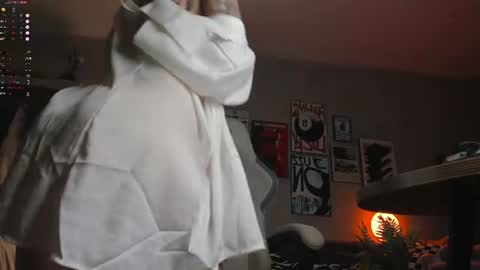 Snapshot of uwu_eva chatting on 07-02-26, 05:52 Eva online show from 07-02-26, 05:52