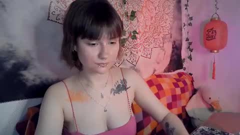 Snapshot of uwujudyosas chatting on 06-10-26, 11:46 Judy online show from 06-10-26, 11:46