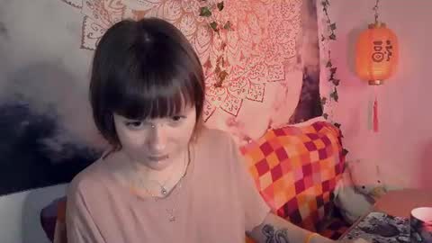 Snapshot of uwujudyosas chatting on 06-16-26, 09:06 Judy online show from 06-16-26, 09:06