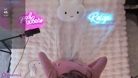 Romy online show from 11-24-25, 03:17