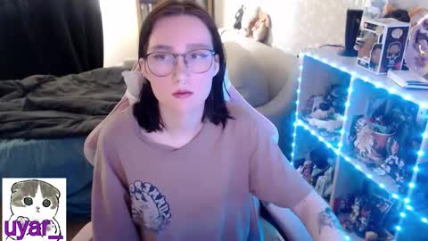 Snapshot of uyar_ chatting on 09-11-25, 11:32 Cara online show from 09-11-25, 11:32