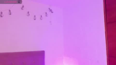 v1cky_ online show from 02-15-26, 12:07