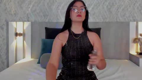Snapshot of vaalentina_lux chatting on 06-04-26, 03:29 Vaalentina Lux online show from 06-04-26, 03:29