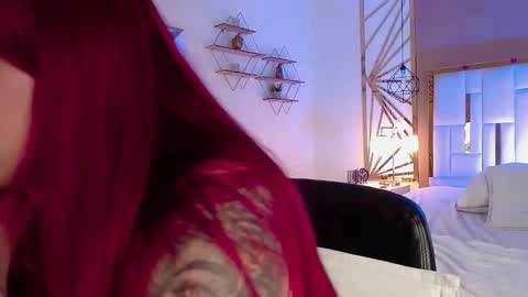 Snapshot of vaaleriee_miller_ chatting on 10-23-25, 06:34 valeriee miller online show from 10-23-25, 06:34