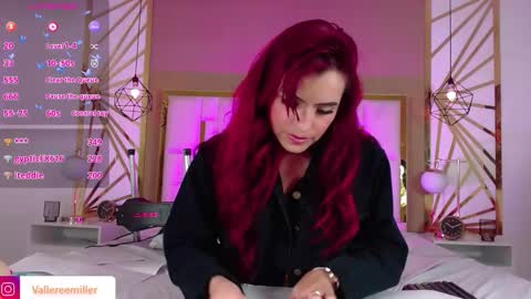 Snapshot of vaaleriee_miller_ chatting on 11-27-25, 06:43 valeriee miller online show from 11-27-25, 06:43