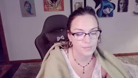 Snapshot of vagelicious chatting on 10-24-25, 10:06 vagelicious online show from 10-24-25, 10:06