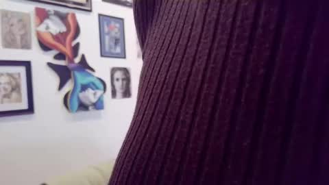 Snapshot of vagelicious chatting on 10-25-25, 02:02 vagelicious online show from 10-25-25, 02:02