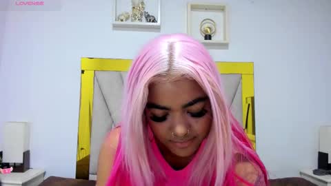 vahioleth  online show from 11-26-25, 02:56