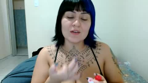 Snapshot of vaholiver chatting on 06-17-26, 07:59 Vah Oliver online show from 06-17-26, 07:59