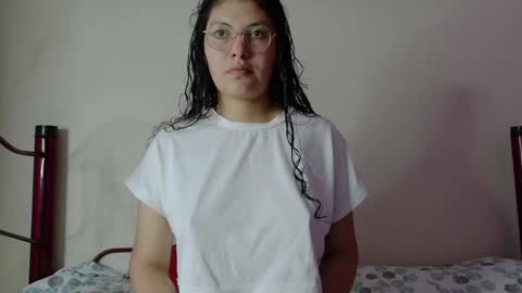 Vainilla online show from 05-20-26, 01:23