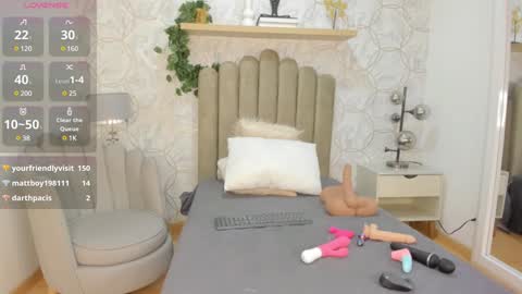 Vaiolet  online show from 12-12-24, 10:52