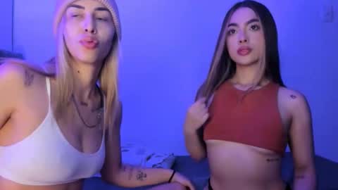 Snapshot of vaiolett_69 chatting on 05-06-26, 05:03 vaiolett_69 online show from 05-06-26, 05:03