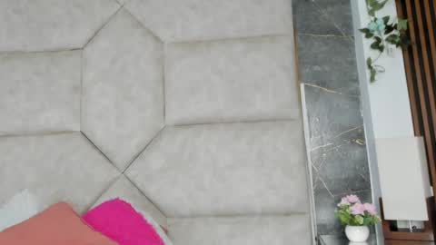 V A I O L E T T  S M I T H online show from 12-01-25, 12:21