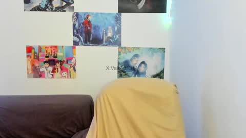 Vaiolet1314 online show from 09-14-25, 02:00