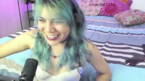 Vaiolet1314 online show from 01-06-26, 04:05