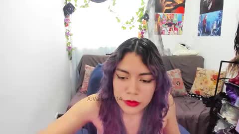 Vaiolet1314 online show from 03-25-26, 10:27