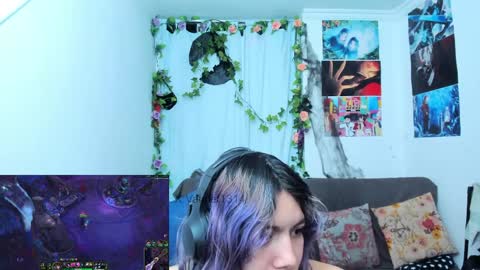 Vaiolet1314 online show from 04-03-26, 12:19