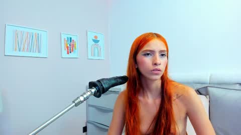 Snapshot of val_18 chatting on 07-19-26, 04:11 VALE online show from 07-19-26, 04:11