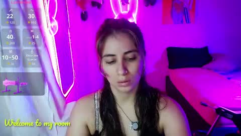 Snapshot of val_angelll chatting on 07-12-26, 03:08 valentina online show from 07-12-26, 03:08