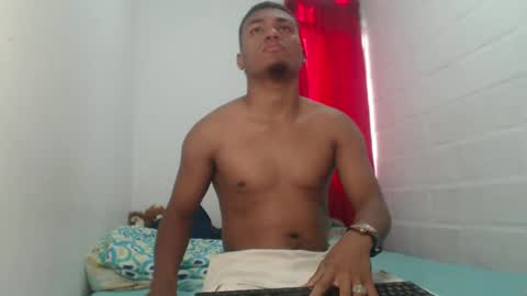 Snapshot of val_sex02 chatting on 02-08-25, 05:39 val_sex02 online show from 02-08-25, 05:39