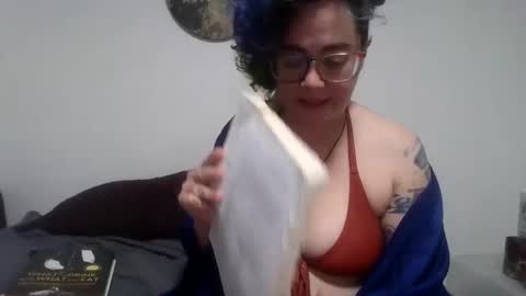 valarieak online show from 10-07-25, 03:36