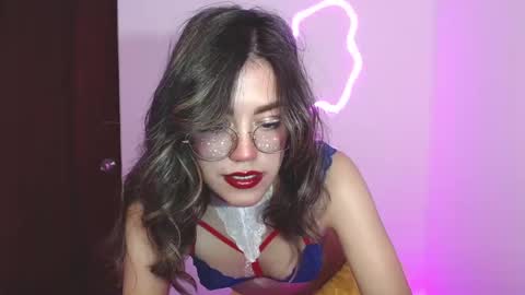 Hi I am Valcooky online show from 05-18-26, 03:57