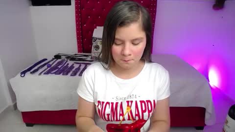 Snapshot of valeamaya chatting on 12-05-25, 11:30 valeamaya online show from 12-05-25, 11:30