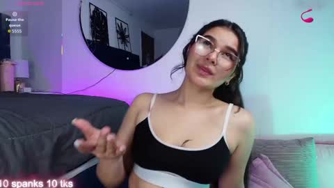 Tifanny  online show from 09-11-25, 07:47