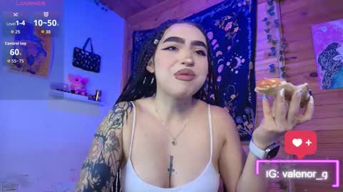 valentina online show from 11-18-25, 02:06