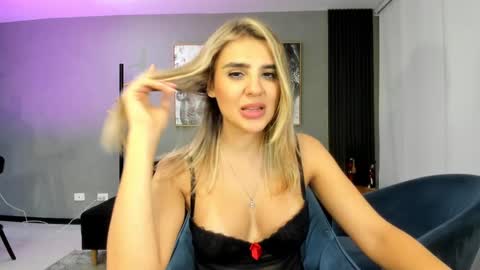 Valen online show from 02-19-25, 04:23