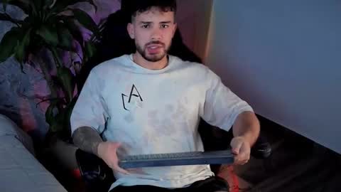 valenthinoking online show from 09-23-25, 01:08