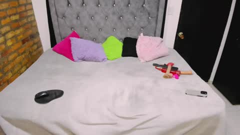 Snapshot of valenthottie chatting on 09-21-25, 01:07 Valentina online show from 09-21-25, 01:07