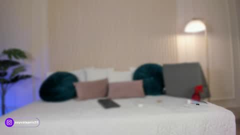 Valentina Torres online show from 04-13-26, 02:44