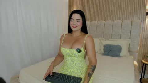 valentina robertson online show from 05-24-26, 09:09