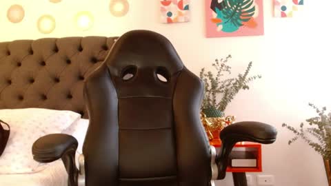 Valen Ferrer online show from 04-08-26, 10:21