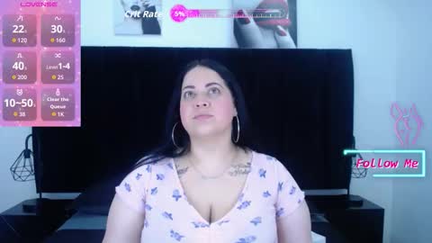 Snapshot of valentina_fox01_ chatting on 02-05-26, 10:36 Valentina online show from 02-05-26, 10:36