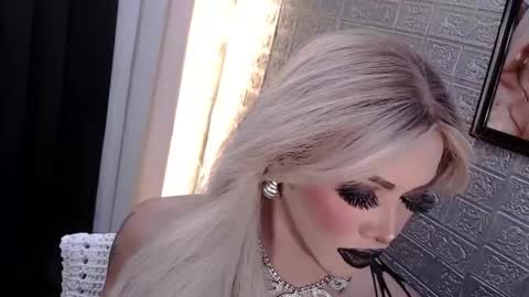 Amanda online show from 11-12-25, 04:35