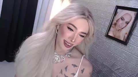 Amanda online show from 11-13-25, 05:06