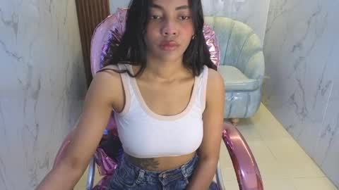 Snapshot of valentina_gomez_s chatting on 06-03-26, 12:30 Valentina online show from 06-03-26, 12:30