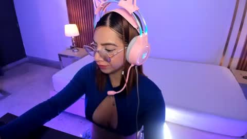 Snapshot of valentina_greco chatting on 07-01-26, 07:24 Valentina online show from 07-01-26, 07:24