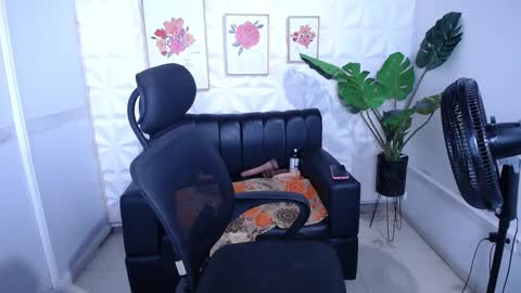 Valentina  online show from 12-02-25, 09:47