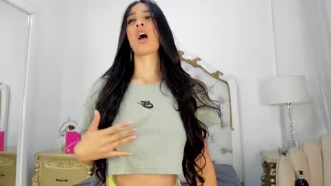 Valentina  online show from 02-17-25, 12:38