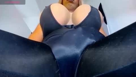 valentinabigcock23 online show from 10-22-25, 02:34