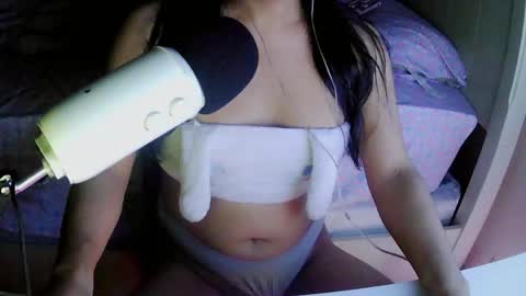 Snapshot of valentinaceleste chatting on 05-09-26, 04:50 Valentina Celeste online show from 05-09-26, 04:50