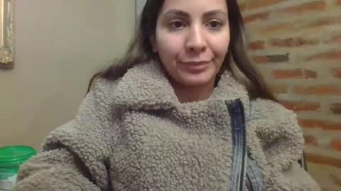 valentinaseleni24 online show from 06-17-26, 12:02