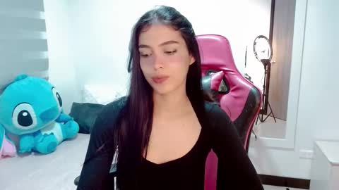 Snapshot of valentinasweet_ chatting on 10-08-25, 12:52 Valentina online show from 10-08-25, 12:52