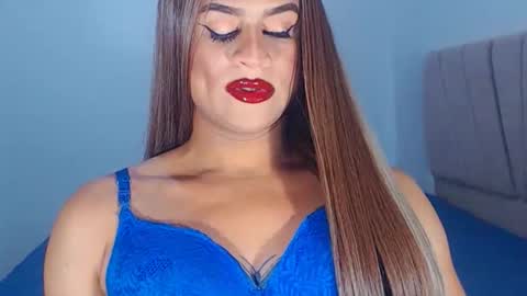 Snapshot of valentinaxxxdoll chatting on 12-20-25, 06:59 VALENTINA online show from 12-20-25, 06:59