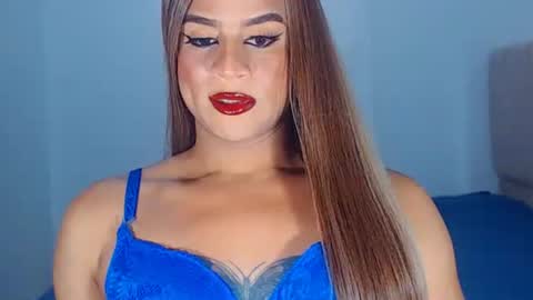 Snapshot of valentinaxxxdoll chatting on 12-23-25, 01:14 VALENTINA online show from 12-23-25, 01:14